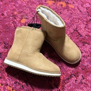 NWT • wonder nation • girls shearling boot